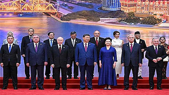 قمة شنغهاي تؤسس توازنا دوليا منافسا للغرب